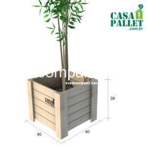 Cachepot quadrado com pés (locação)